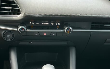 Mazda 3, 2020 год, 2 250 000 рублей, 19 фотография