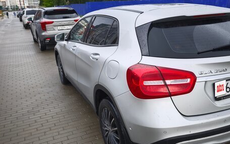 Mercedes-Benz GLA, 2014 год, 1 750 000 рублей, 2 фотография