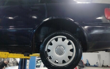 Audi A4, 1996 год, 150 000 рублей, 3 фотография