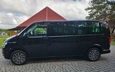 Volkswagen Caravelle T6 рестайлинг, 2023 год, 4 800 000 рублей, 3 фотография