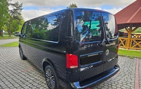 Volkswagen Caravelle T6 рестайлинг, 2023 год, 4 800 000 рублей, 4 фотография