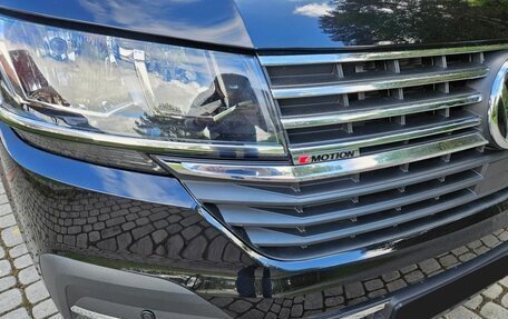 Volkswagen Caravelle T6 рестайлинг, 2023 год, 4 800 000 рублей, 6 фотография