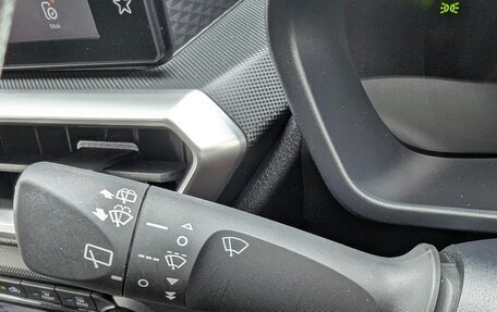 Toyota Raize I, 2020 год, 2 000 000 рублей, 17 фотография