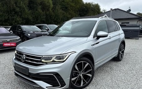 Volkswagen Tiguan II, 2022 год, 2 500 000 рублей, 3 фотография
