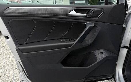 Volkswagen Tiguan II, 2022 год, 2 500 000 рублей, 24 фотография