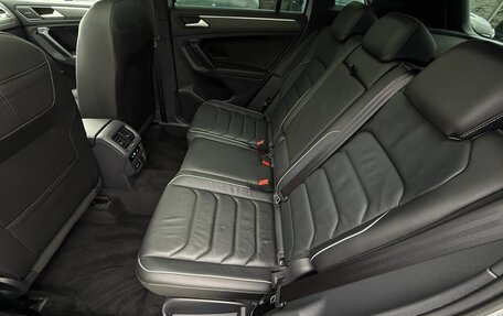 Volkswagen Tiguan II, 2022 год, 2 500 000 рублей, 37 фотография