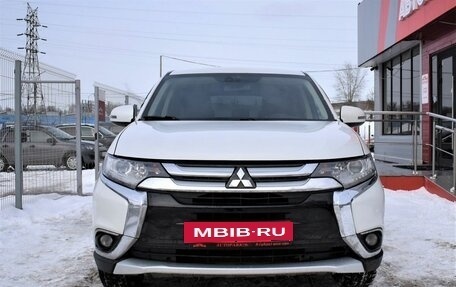 Mitsubishi Outlander III рестайлинг 3, 2017 год, 1 819 000 рублей, 2 фотография