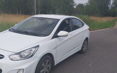 Hyundai Solaris II рестайлинг, 2012 год, 600 000 рублей, 1 фотография