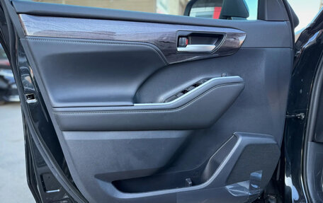 Toyota Highlander, 2025 год, 5 600 000 рублей, 14 фотография