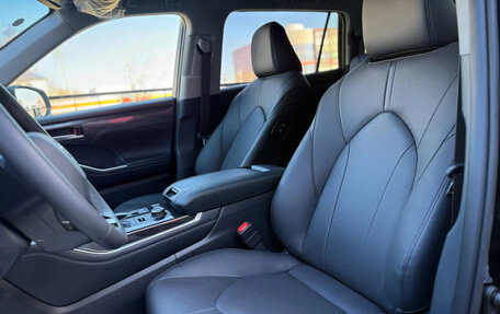 Toyota Highlander, 2025 год, 5 600 000 рублей, 16 фотография