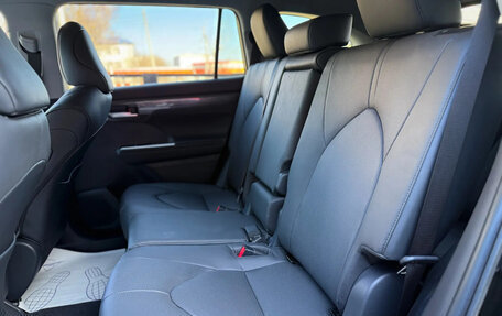 Toyota Highlander, 2025 год, 5 600 000 рублей, 18 фотография