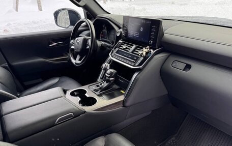 Toyota Land Cruiser, 2021 год, 10 999 999 рублей, 16 фотография