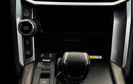 Toyota Land Cruiser, 2021 год, 10 999 999 рублей, 24 фотография