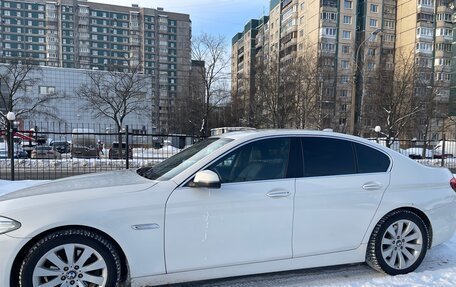 BMW 5 серия, 2016 год, 1 950 000 рублей, 3 фотография