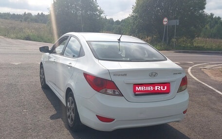 Hyundai Solaris II рестайлинг, 2012 год, 600 000 рублей, 2 фотография