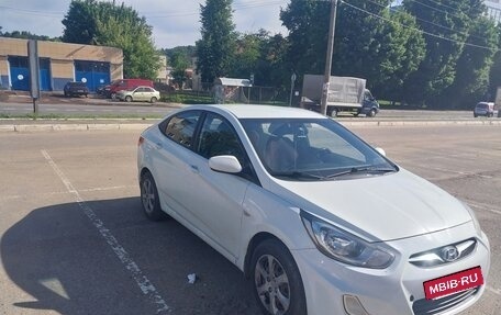 Hyundai Solaris II рестайлинг, 2012 год, 600 000 рублей, 6 фотография