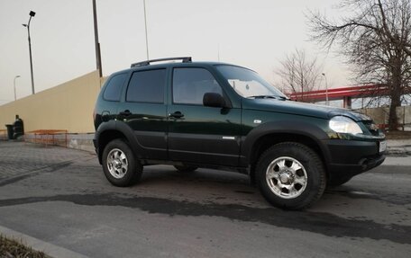 Chevrolet Niva I рестайлинг, 2011 год, 595 000 рублей, 2 фотография