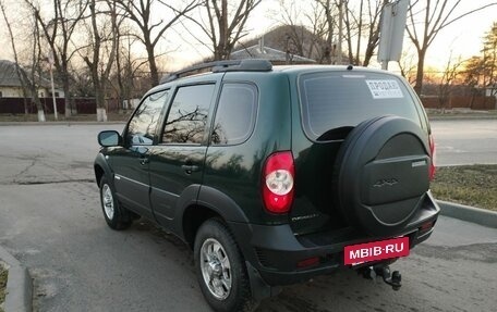 Chevrolet Niva I рестайлинг, 2011 год, 595 000 рублей, 3 фотография