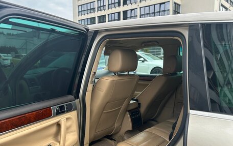 Volkswagen Touareg III, 2003 год, 849 999 рублей, 7 фотография