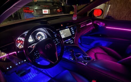 Toyota Camry, 2018 год, 2 700 000 рублей, 6 фотография