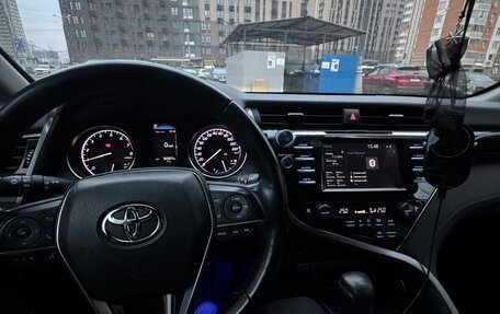 Toyota Camry, 2018 год, 2 700 000 рублей, 12 фотография