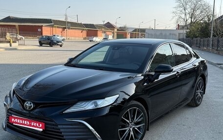 Toyota Camry, 2021 год, 2 730 000 рублей, 3 фотография