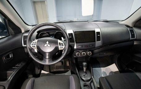Mitsubishi Outlander III рестайлинг 3, 2010 год, 1 179 000 рублей, 12 фотография