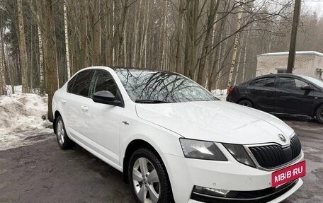 Skoda Octavia, 2018 год, 1 900 000 рублей, 2 фотография