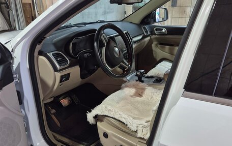 Jeep Grand Cherokee, 2014 год, 2 400 000 рублей, 16 фотография