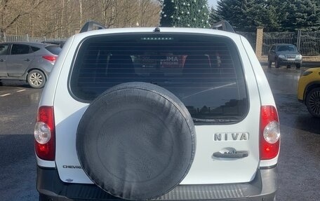 Chevrolet Niva I рестайлинг, 2018 год, 790 000 рублей, 4 фотография