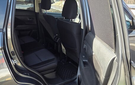 Mitsubishi Outlander III рестайлинг 3, 2019 год, 2 150 000 рублей, 9 фотография