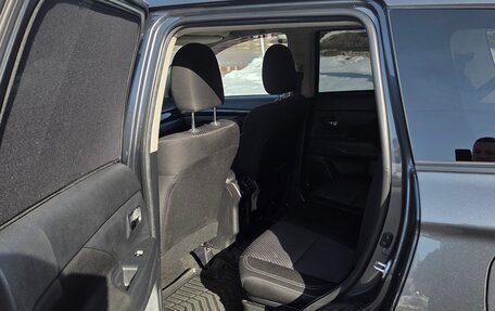 Mitsubishi Outlander III рестайлинг 3, 2019 год, 2 150 000 рублей, 5 фотография