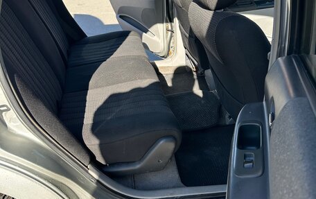 Toyota Opa I рестайлинг, 2001 год, 710 000 рублей, 17 фотография