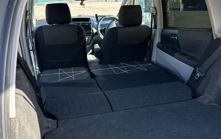 Toyota Opa I рестайлинг, 2001 год, 710 000 рублей, 19 фотография