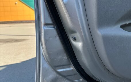 Toyota Opa I рестайлинг, 2001 год, 710 000 рублей, 37 фотография