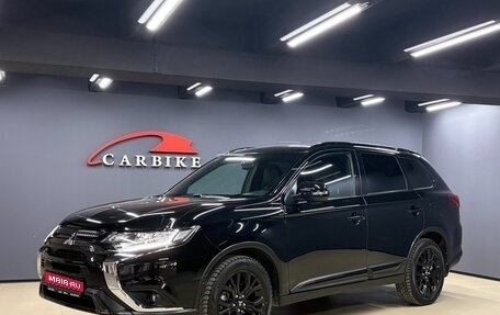 Mitsubishi Outlander III рестайлинг 3, 2020 год, 2 450 000 рублей, 1 фотография