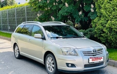 Toyota Avensis III рестайлинг, 2004 год, 620 000 рублей, 1 фотография