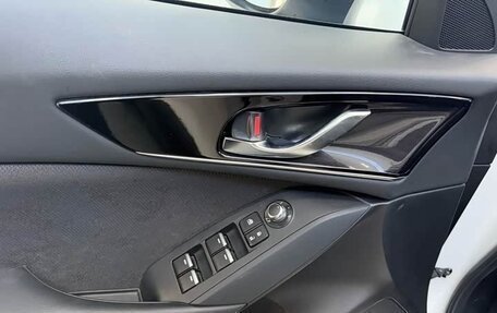 Mazda CX-4, 2021 год, 2 400 000 рублей, 13 фотография