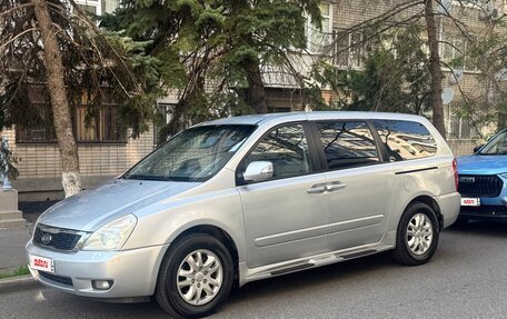 KIA Carnival III, 2010 год, 1 420 000 рублей, 2 фотография