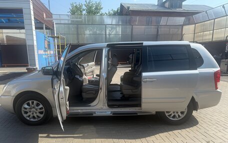 KIA Carnival III, 2010 год, 1 420 000 рублей, 9 фотография