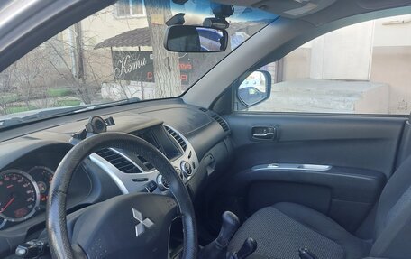 Mitsubishi L200 IV рестайлинг, 2014 год, 1 600 000 рублей, 5 фотография