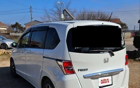 Honda Freed I, 2015 год, 1 059 000 рублей, 2 фотография