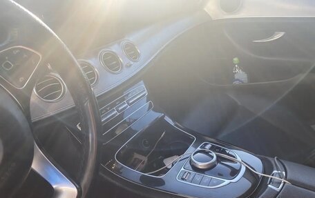 Mercedes-Benz E-Класс, 2017 год, 1 518 500 рублей, 5 фотография