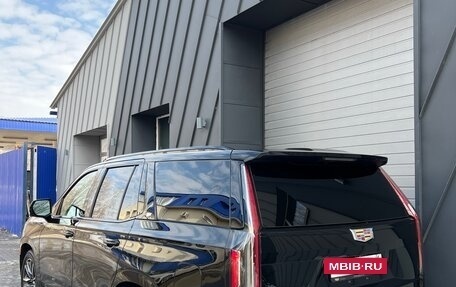 Cadillac Escalade V, 2022 год, 15 000 000 рублей, 4 фотография