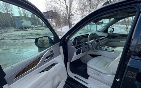 Cadillac Escalade V, 2022 год, 15 000 000 рублей, 14 фотография