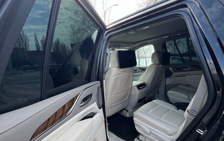 Cadillac Escalade V, 2022 год, 15 000 000 рублей, 15 фотография