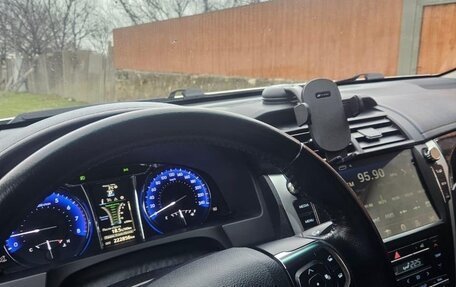 Toyota Camry, 2017 год, 1 950 000 рублей, 6 фотография