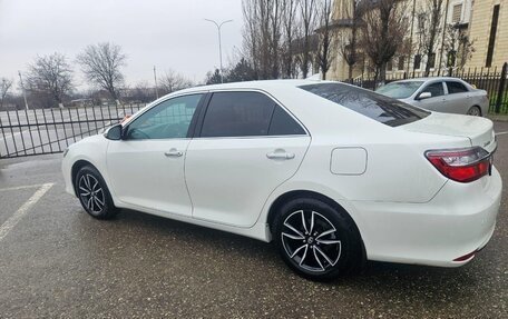 Toyota Camry, 2017 год, 1 950 000 рублей, 4 фотография