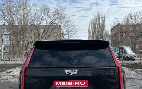 Cadillac Escalade V, 2022 год, 15 000 000 рублей, 20 фотография