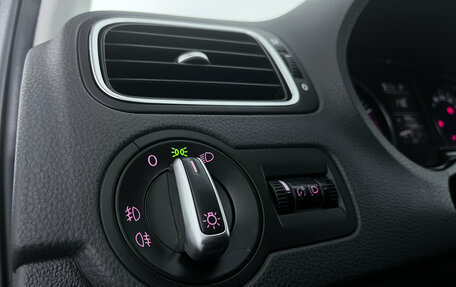 Volkswagen Polo VI (EU Market), 2011 год, 829 000 рублей, 13 фотография